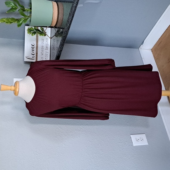 Dresses & Skirts - Long Sleeve Dress | XL